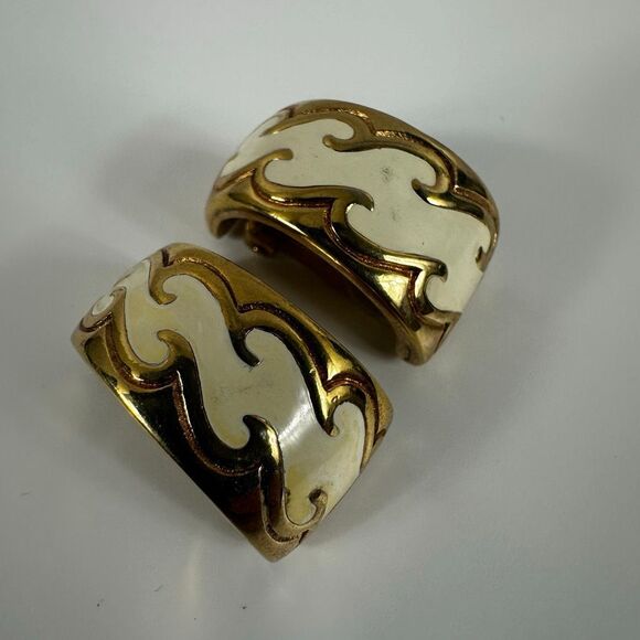 Christian Dior Vintage Hoop Clip On Earrings White Enamel Gold Tone Signed - Picture 3 of 16